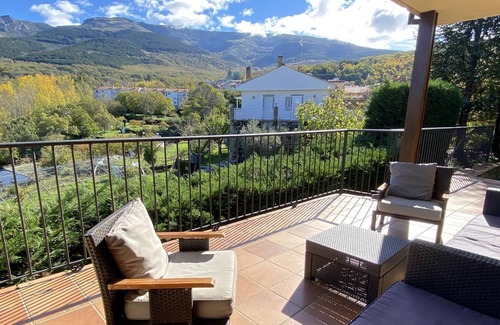 Valdesangil Cottage | Rural house in Candelario, 5 bedrooms and capacity for 12 people.