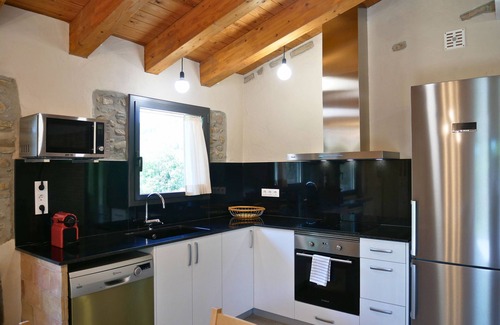 Sant Miquel de Campmajor House | Rural House 'La Rossa' with Mountain Views, Private Pool and Wi-Fi