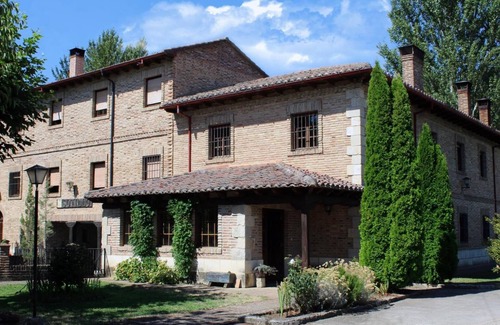 Saldana House | Rural house 'Molino El Sotillo' with private garden and Wi-Fi