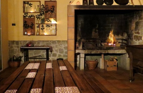 Santa Cristina de Cobres House | Rural house Pontevedra. Pool, garden and barbecue