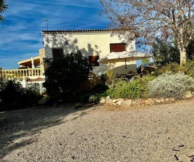Calig House | Rural House Sunflowers Calig