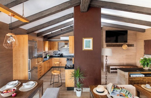 Llerena Cottage | Rural house surrounded by mountains with swimming pool, skatepark and children's playground in Llerena