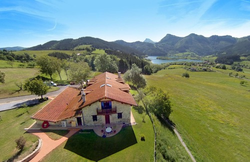 Aretxabaleta Cottage | Rural House Urkulu Landetxea