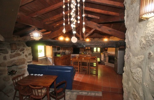 Gondoriz Cottage | Rural house with swimming pool