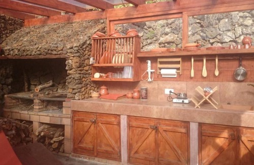 Isora Cottage | Rural House with Beautiful Views in El Hierro