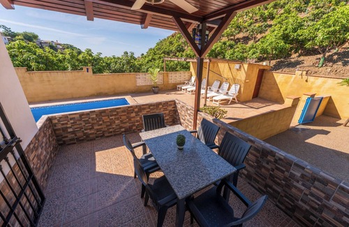 Velez-Malaga Cottage | RURAL HOUSE WITH PRIVATE POOL SEMI CLIMATED TO 10 MINUTES OF BEACH