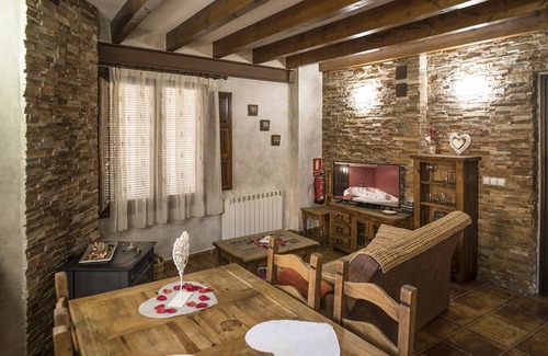 Torres Torres Cottage | Rural house with jacuzzi , special for couples