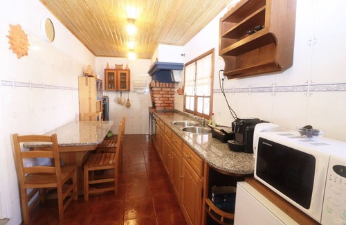 Covide Cottage | Rural House with Fireplace