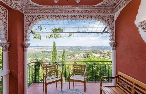 Santa Cruz del Retamar Cottage | Rural house with Oriental style 55km from Madrid