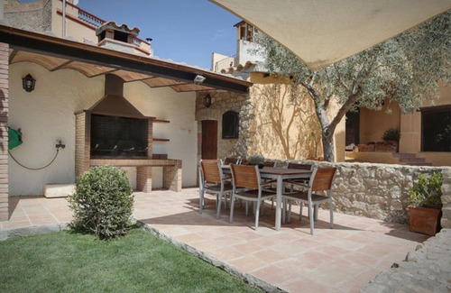 Capmany Villa | Rural house with pool and jacuzzi (Albera, Can Llobet)