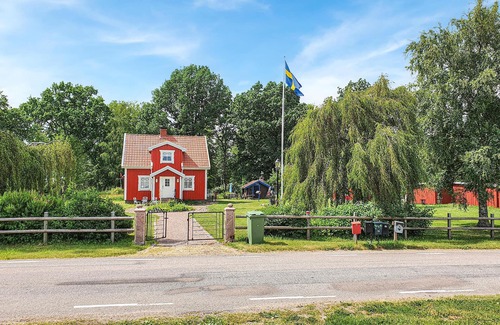Mullsjo House | Rural location on the edge of the forest, where you can often see moose and deer.