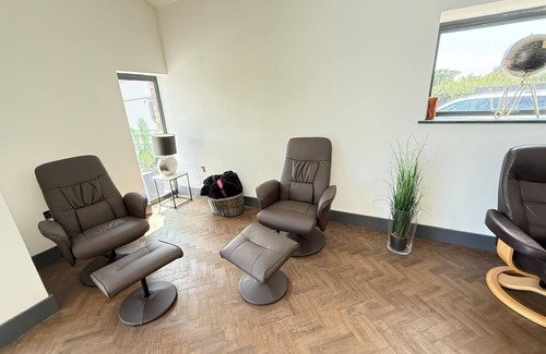 Rugeley House | RURAL LUXURY BARN SLEEPS 9 - 6 SEAT HOT TUB - LARGE EXTENSIVE PATIOS WITH VIEWS