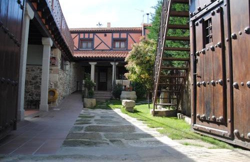 San Pelayo de Guarena House | Rural Montesa