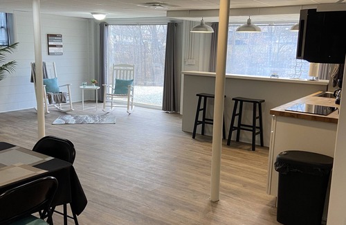 Greenbrier Apartment | RURAL OASIS-30 MINS FROM NASHVILLE