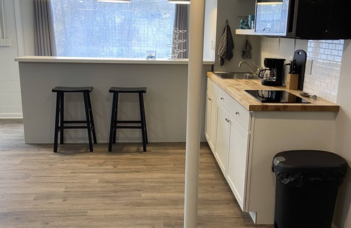 Greenbrier Apartment | RURAL OASIS-30 MINS FROM NASHVILLE