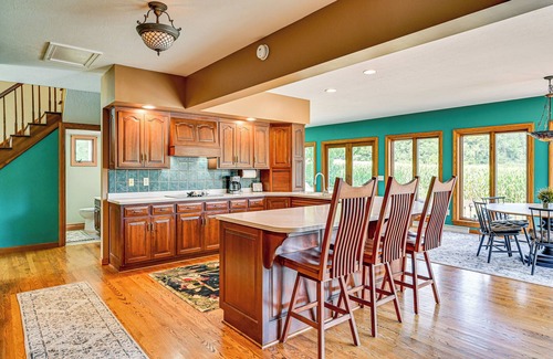 Somerdale House | Rural & Private Dover Retreat: Close to Wineries!