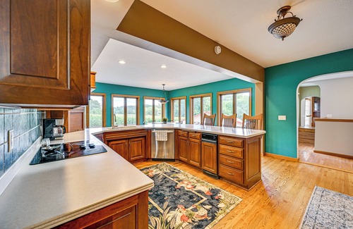 Somerdale House | Rural & Private Dover Retreat: Close to Wineries!
