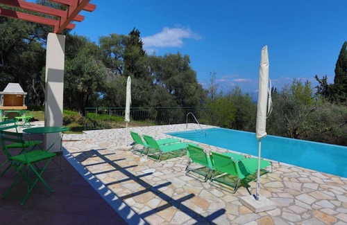Astrakeri Villa | Rural property with stunning sea views