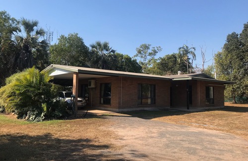 Marlow Lagoon House | Rural Residential Home 5 minutes from Palmerston, 25 minutes from Darwin City