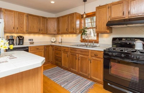 Harrisonburg Cabin | Rural Retreat on 11 acres, Cabin in the Woods Beautiful Secluded setting