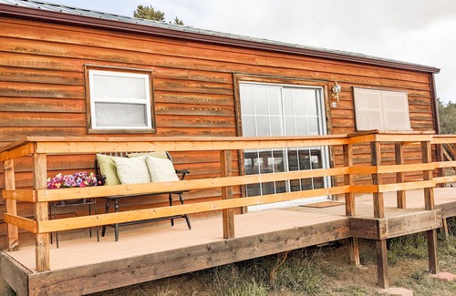 Bayfield Cabin | Rural Retreat Tiny Home Beautiful Colorado Views! Dog friendly.