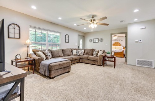 Walker Springs House | Rural Retreat with Covered Porch Near Jackson