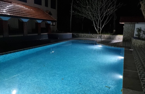 Cherplassery Villa | Rural Retreat with Garden Pool, Birdsong and Scenery.