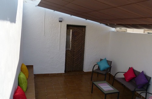 Los Alias Cottage | Rural Retreat with stunning mountain views, only 25 minutes from the beach.