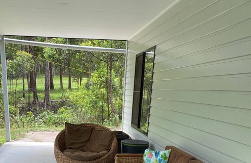 Landsborough Cottage | Rural Self Contained 3 bedroom Cottage on acreage.