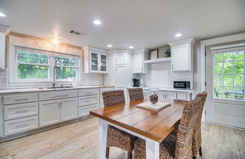 Fort Coffee Cottage | Rural Spiro Getaway w/Private Deck!