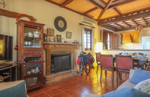 Marchena House | Rural Vacation Home "Los Miradores" with Private Pool, 2 Private Terraces & Wi-Fi