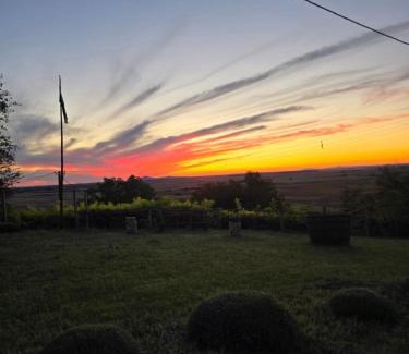 Draz House | Ruralna kuća za odmor White bike