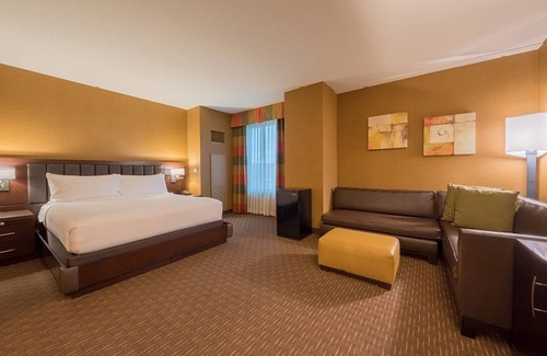 Sunrise Manor Hotel | Rush Tower - West End Suite at Golden Nugget Las Vegas