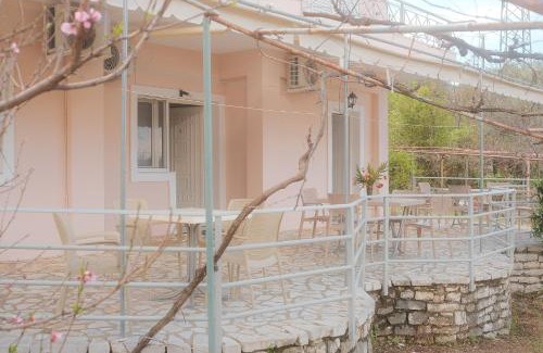 Qeparo Apartment | Rusha Family
