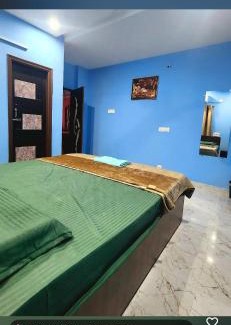 Tirupati Apartment | RUSHITHA HOMESTAY - NEAR To ALIPIRI- FREE WIFI - FAMILY STAY ONLY - ANDROID TV - DOOR SERVICE