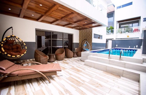 Lekki Phase 1 House | Rushmore - Standard Room