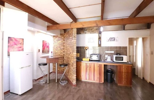Universitas House | Rusplek Guesthouse and Conference Centre