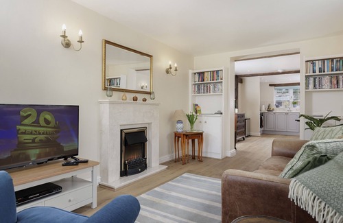 Sedgeberrow Cottage | Russell Cottage - a beautiful cottage sleeping two guests