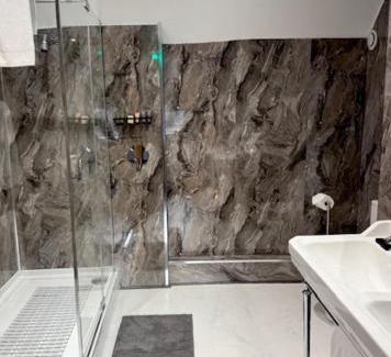 Broadway Bed & Breakfast | Russell's