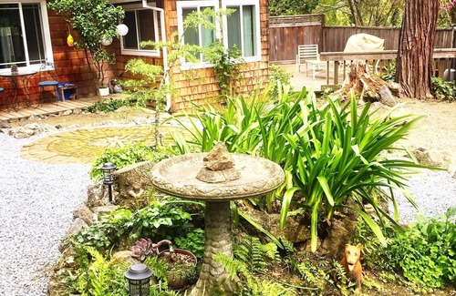 Forestville House | Russian River wine country retreat/Hot tub & BR privacy for couples & families