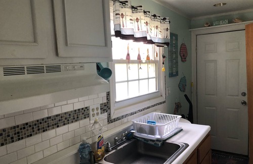 Lexington Cottage | Rustic 2 BR, 1 Bath Cottage With Private Association Beach Access To Lake Huron