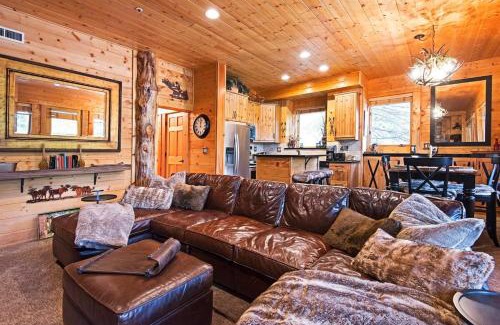 Deer Valley House | Rustic 2BR Condo with Private Hot Tub and Ski Views