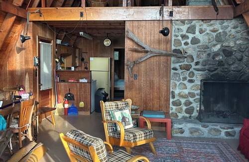 Caroga Lake Cabin | Rustic 3-bedroom cabin on Canada Lake with pontoon boat