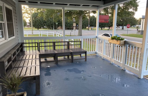 Morgan House | Rustic 4-Suite Home - 30 Mins from Albany GA