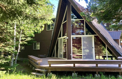 Island Park Cabin | Rustic ⛰️A-Frame Cabin Near Yellowstone National Park Wifi + Fire Pit ⭐