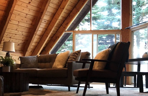 Island Park Cabin | Rustic A-Frame Cabin Near Yellowstone National Park Wifi + Fire Pit