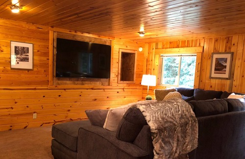 Island Park Cabin | Rustic A-Frame Cabin Near Yellowstone National Park Wifi + Fire Pit