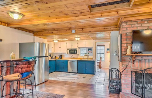 Florissant Cabin | Rustic A-Frame Hideout Near National Monument!