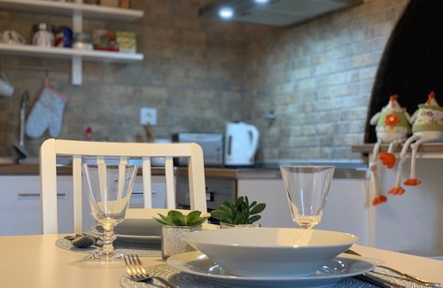 Feteiras Apartment | Rustic and romantic house fully renovated with private garden for couples