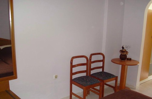 Pefkos Apartment | Rustic and Spacious Studio by the beach